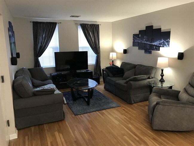 Foto del edificio - 312 10th St