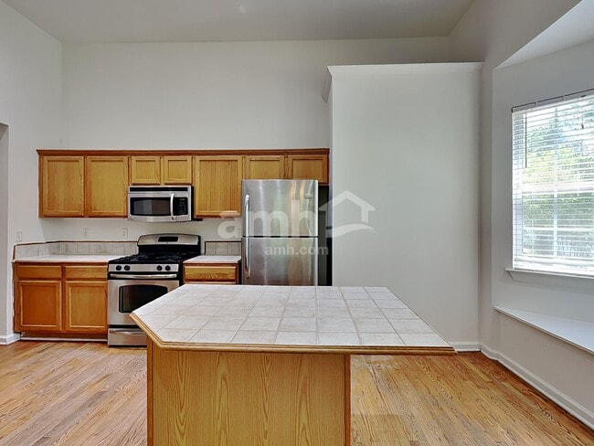 Building Photo - 5150 Hyde Trl