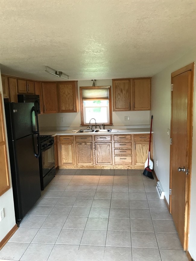 Building Photo - 2 br, 1 bath House - 2702 NE 46th Ave