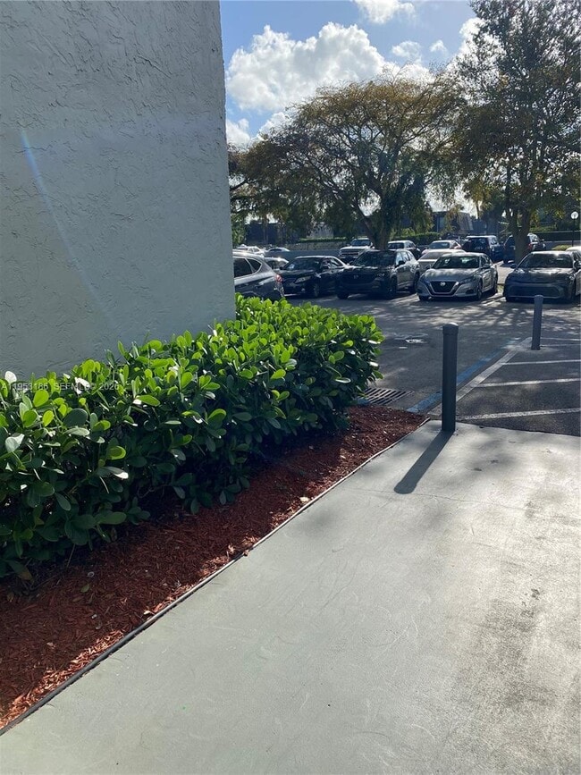 Building Photo - 1720 N Congress Ave