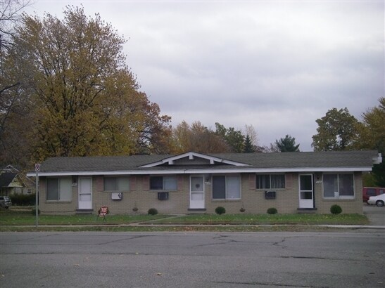 Primary Photo - 3188 Sashabaw Rd