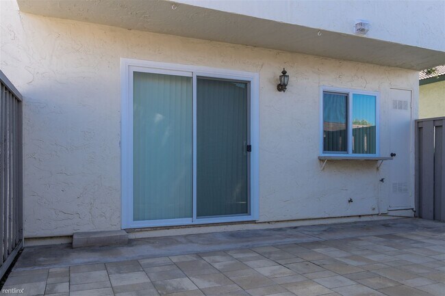 Foto del edificio - 3 br, 2.5 bath Townhome - 3157 Payne Avenu...