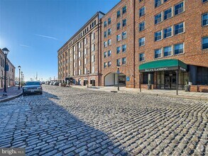 Building Photo - 960 Fell St