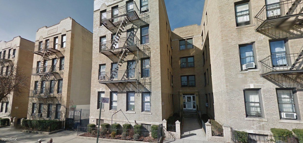 2162 Crescent St, Astoria, NY 11105 Condo for Rent in Astoria, NY