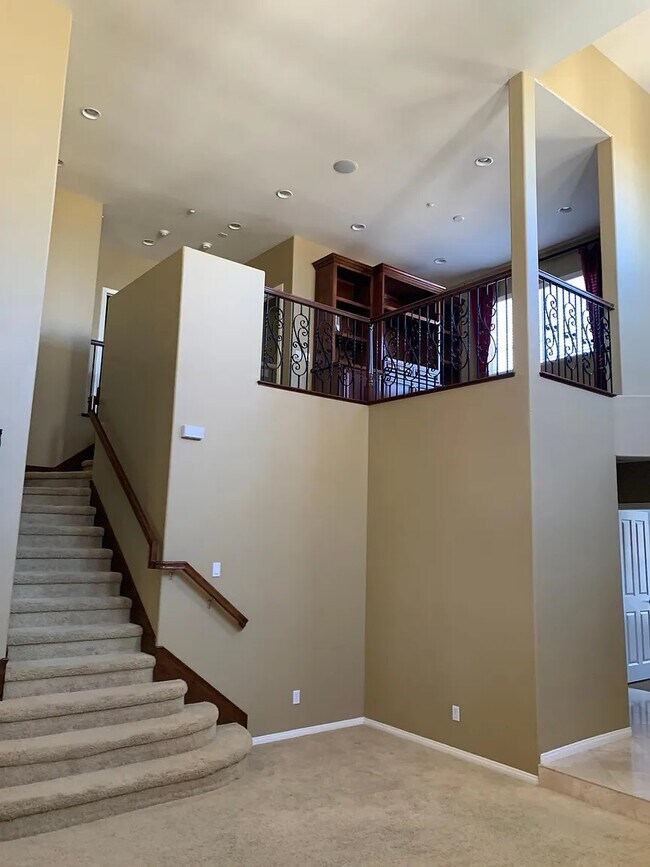 Foto del edificio - 6377 Merlin St