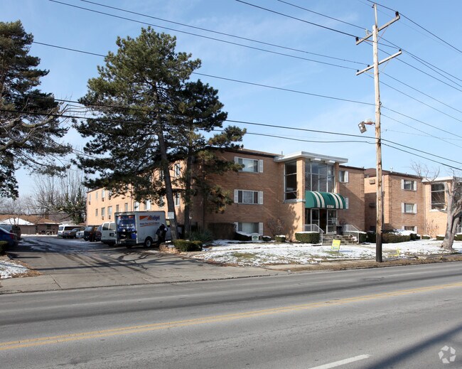 James Plaza Apartments Columbus, OH