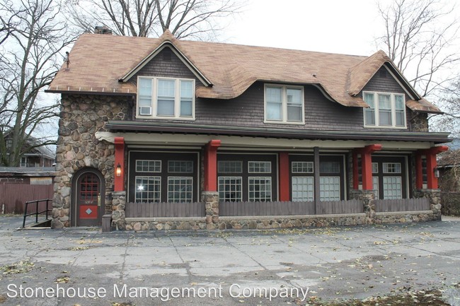 Building Photo - 520 W 6th St