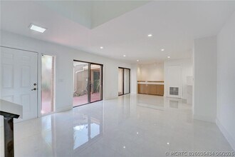 Building Photo - 103 St Andrews Rd