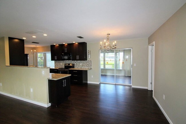 Building Photo - 2220 Bal Harbour Dr