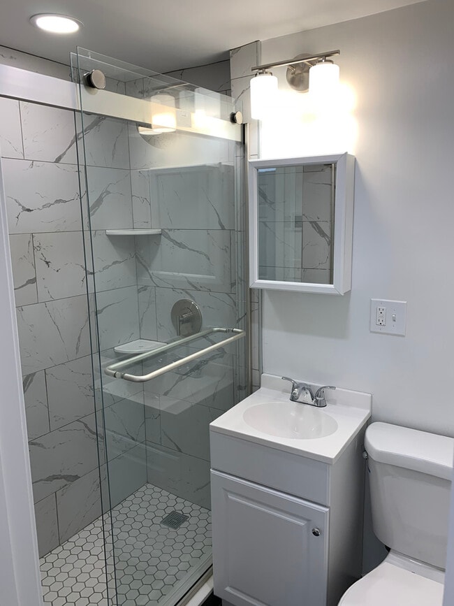 Building Photo - 271 Newbury St