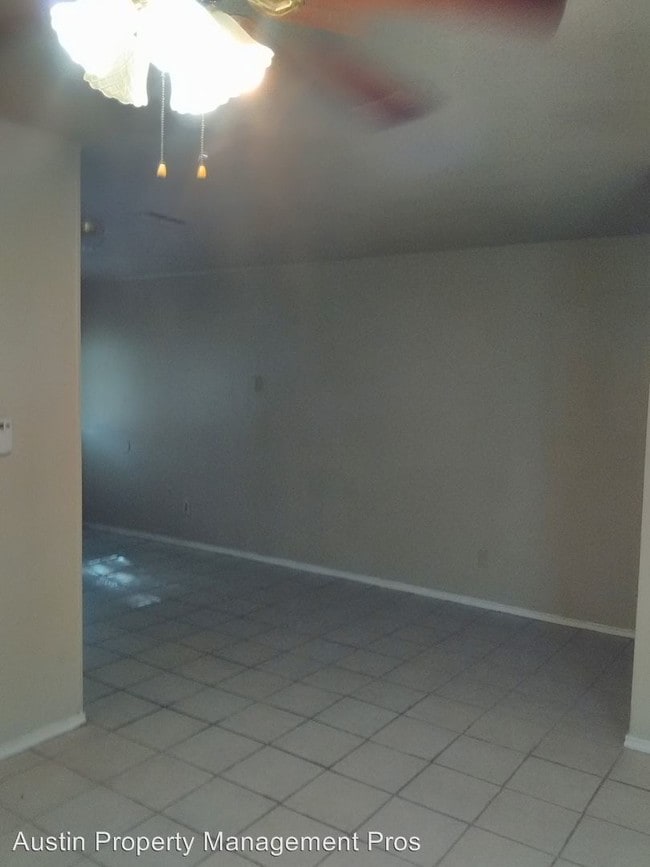Building Photo - 2 br, 1 bath House - 1609 Jones St. Unit E