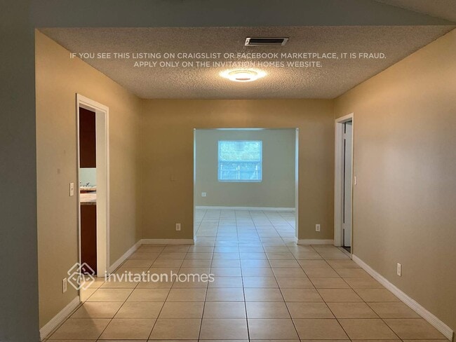 Building Photo - 10851 NW 32nd Ct