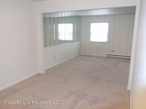 Building Photo - 2246 Dorothy Way