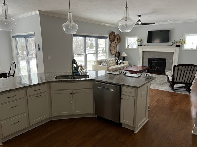 Building Photo - 4420 Gray Wing Ln