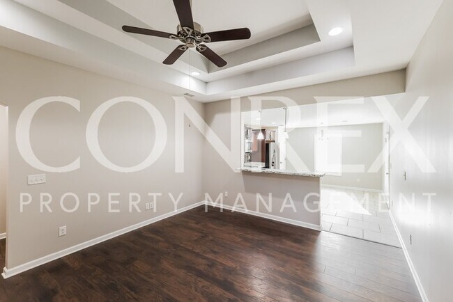 Building Photo - 3 Bedroom 2 Bathroom! Available Now!