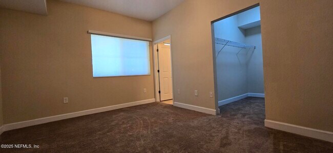 Foto del edificio - 9745 Touchton Rd