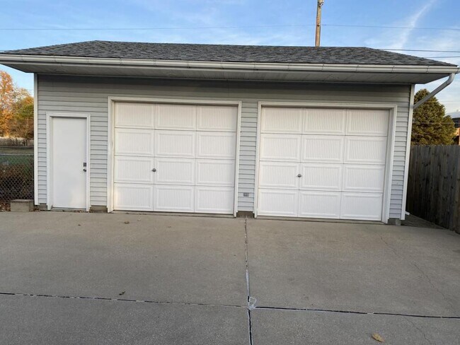 Foto del edificio - 2072 Skipton Rd