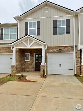 Building Photo - 7575 Discovery Pt Dr NW