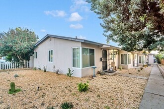 Building Photo - 2009-13 Diamond St