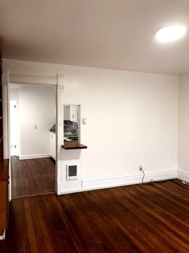 Foto del edificio - 815 N Washington