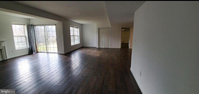 Foto del edificio - 7921 Windsor Knoll Ln