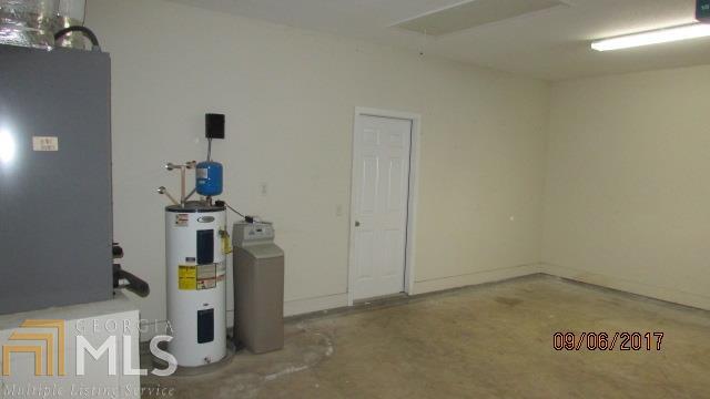 Foto del edificio - 401 W 6th St