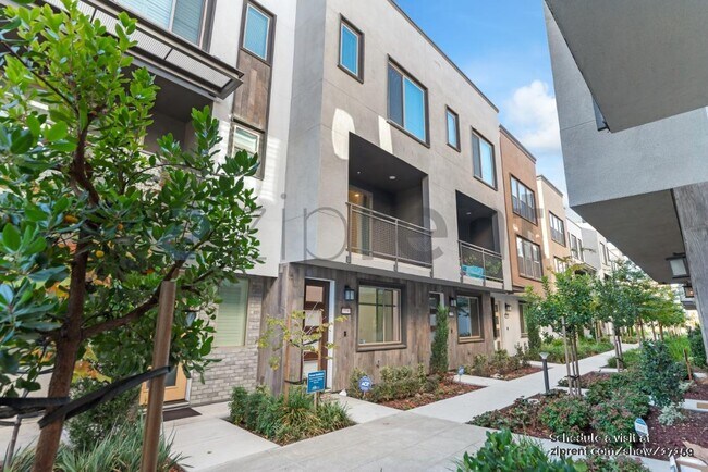 Foto del edificio - 25390 Parklane Dr