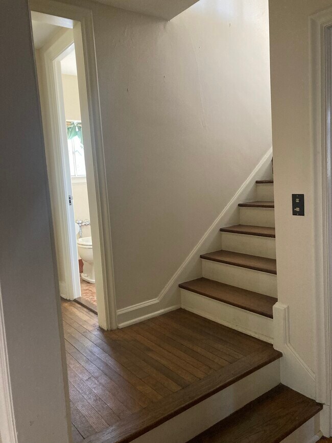 Foto del edificio - 16165 Brewster Rd