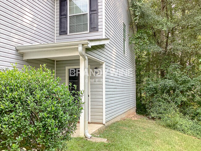 Building Photo - One month FREE RENT!!