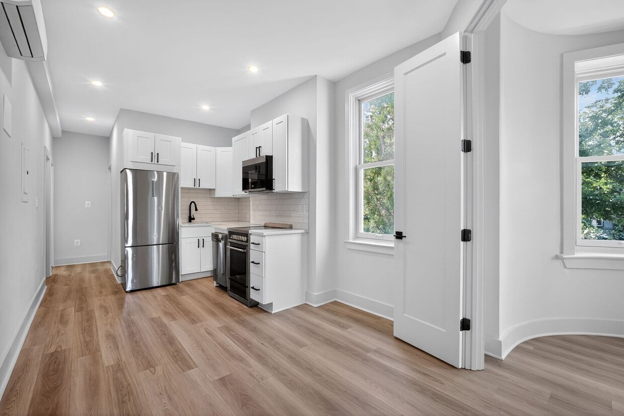 Photo - 801 A Street SE