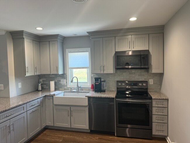 Kitchen - 6730 Woodbine Rd
