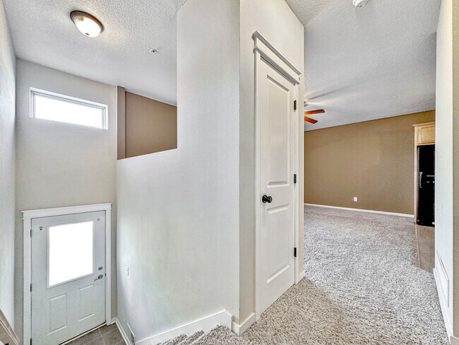 Foto del edificio - 204 NE Chalet Ln