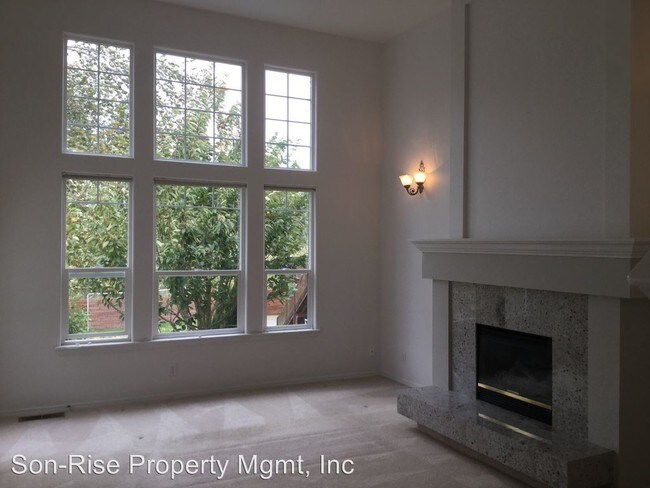 Foto del edificio - 3 br, 3 bath House - 3317 Sussex Dr