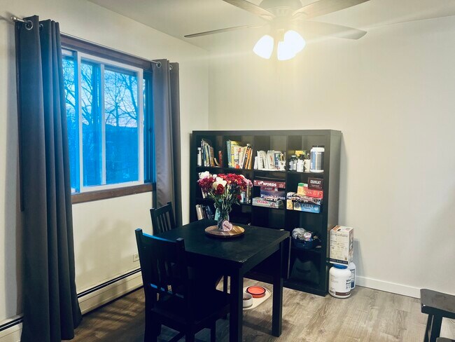 Foto del edificio - 424 Elgin Ave