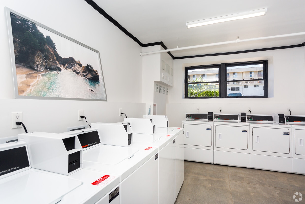Laundry Facilities - The Commodore