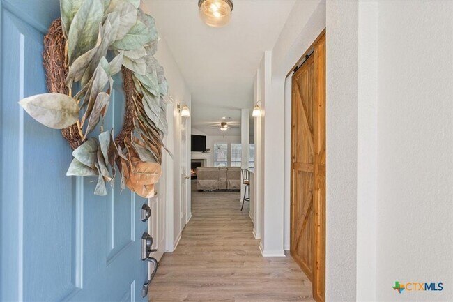 Foto del edificio - 709 Bighorn Dr