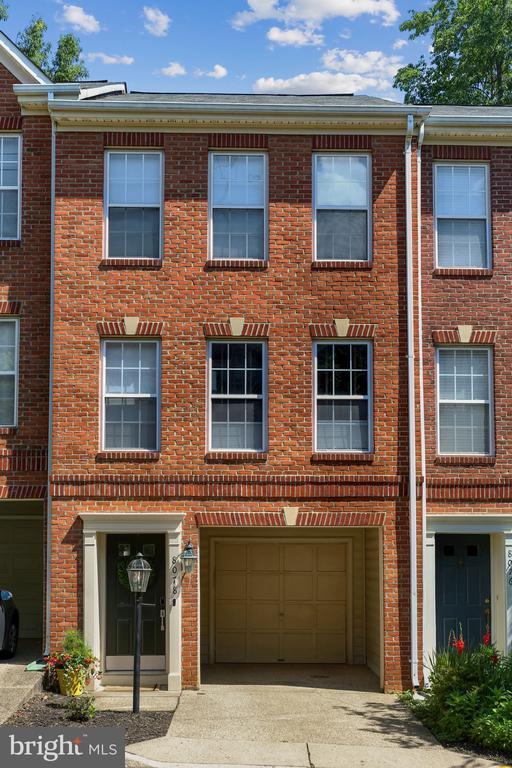 Building Photo - 8078 Sebon Dr
