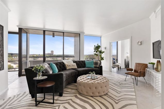 Building Photo - 1111 Bering Dr