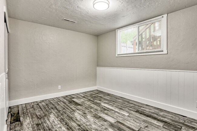 Foto del edificio - 2823 Stanford Rd