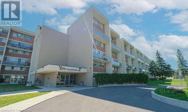 Building Photo - 1050 Stainton Dr