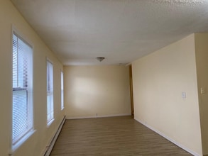 Building Photo - 464 Wethersfield Ave