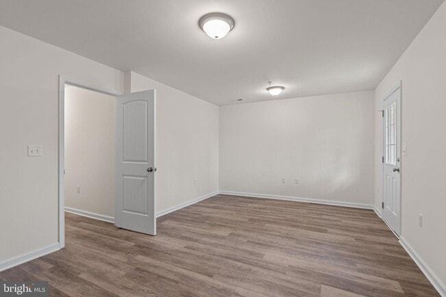 Building Photo - 87 Penstock Ln