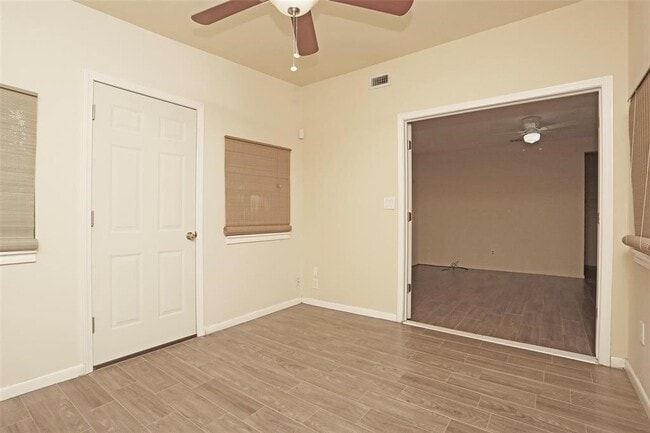 Building Photo - 1302 Silver Morning Dr