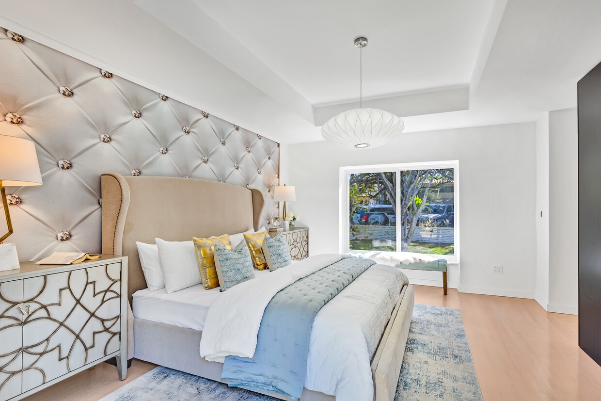 Photo - 667 NE 105th St (Miami Shores, FL)