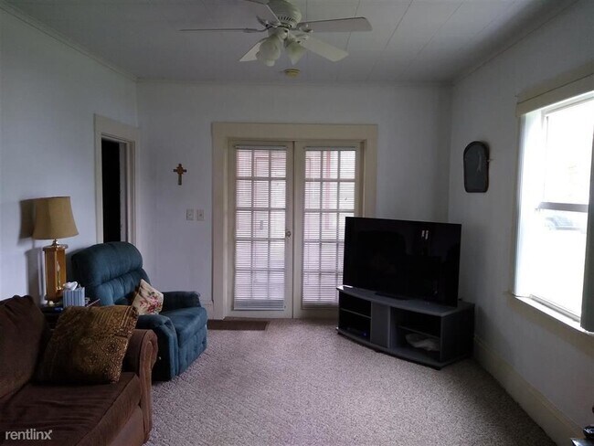 Building Photo - 3 br, 1 bath House - 1216 N Waterloo St