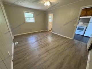 Building Photo - 200 Holliday Ln