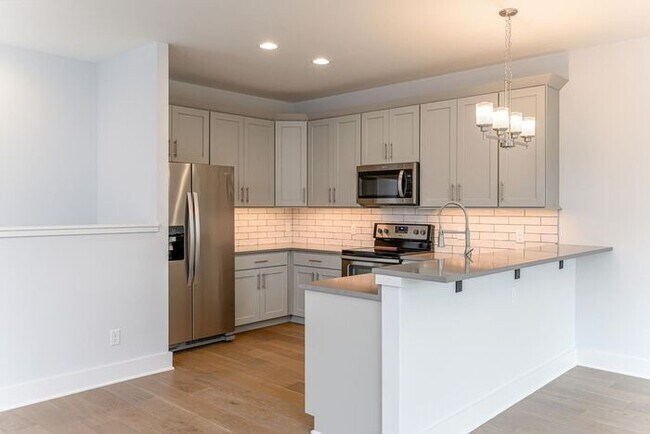 Building Photo - New Construction Rental-Asheville!
