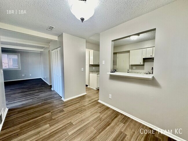 Building Photo - Midtown 1 Bedroom For Rent!