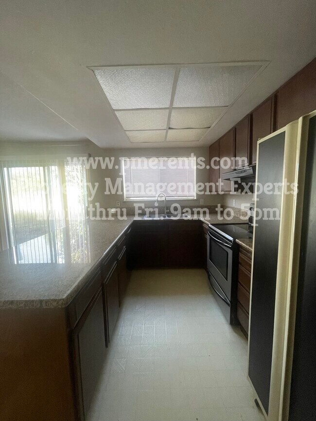 Building Photo - 9429 Mirandy Dr