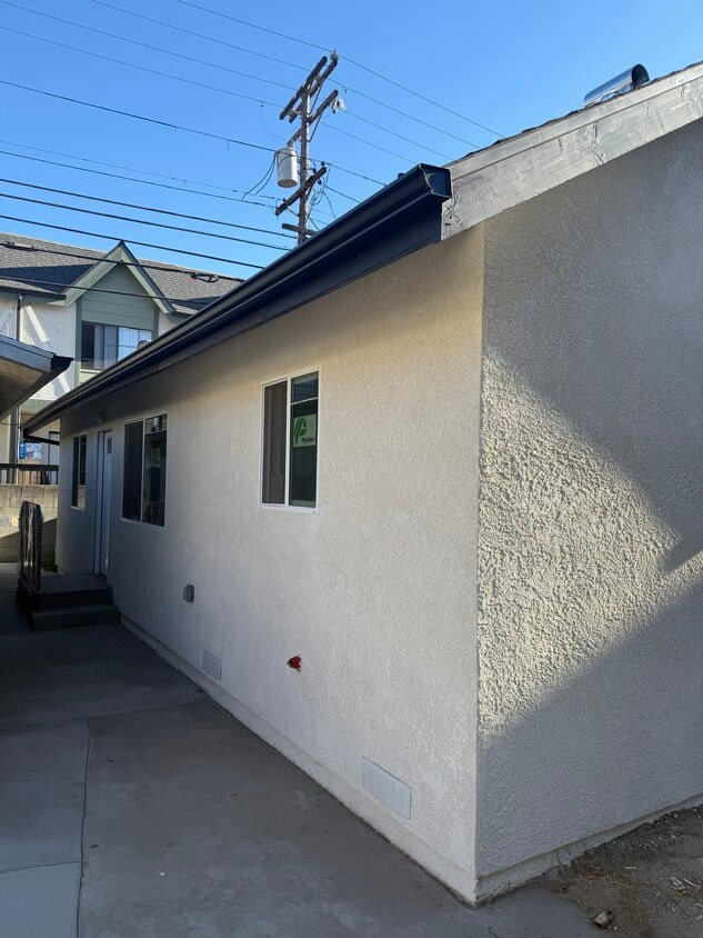 Building Photo - 616 Alexander St